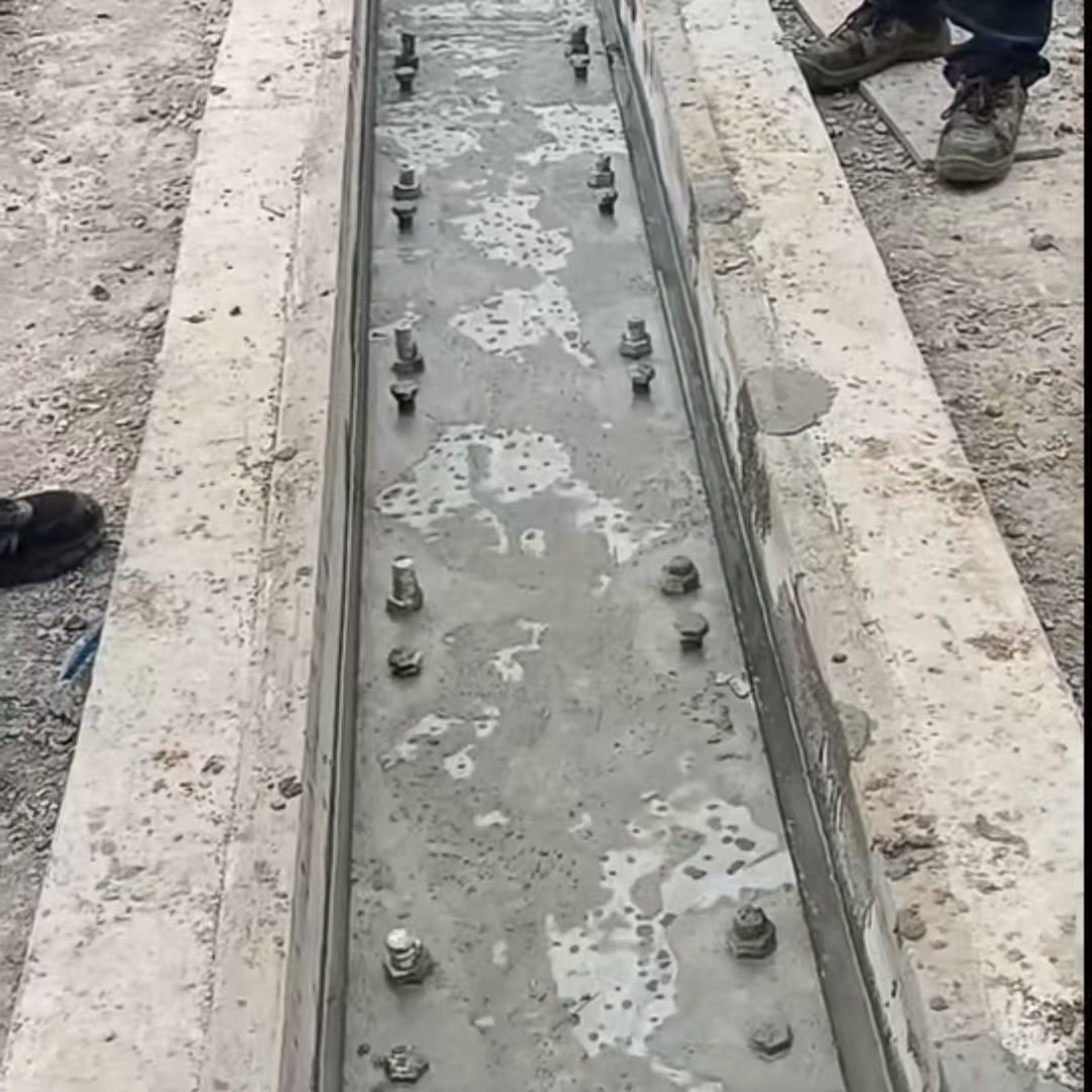 玉门港口码头起重机龙门吊重型机械设备稳固用早强快凝轨道胶泥